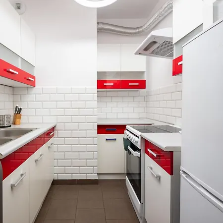 Apartment Metro Plocka Cosy