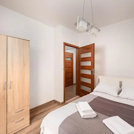 Metro Plocka Cosy Apartment *