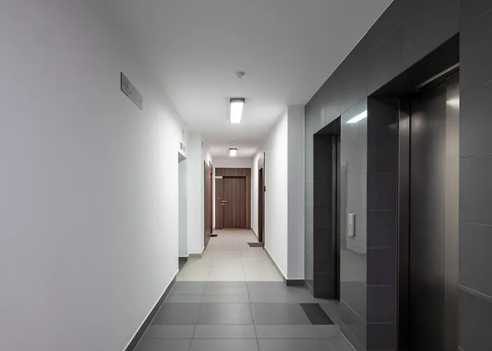 Metro Plocka Cosy By Bookinghost *